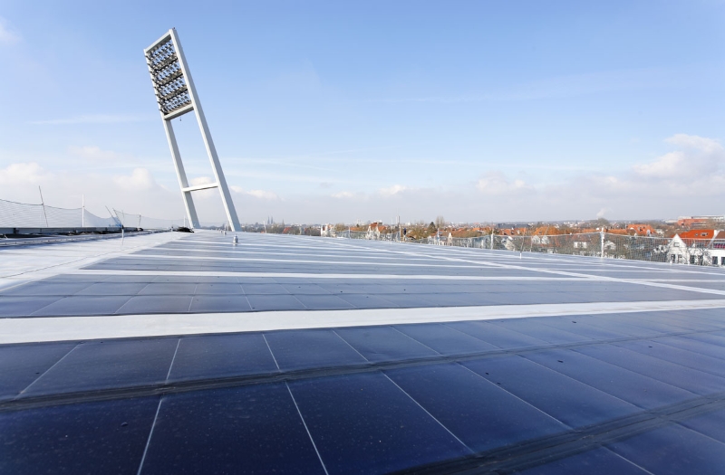 Solardachbahnen auf dem Weserstadion